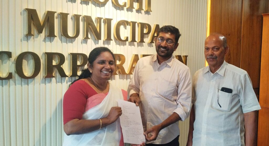 അയ്യപ്പൻകാവ് ഡിവിഷനിലെ ജനകീയ പ്രശ്നങ്ങളിൽ ഇടപെട്ട് ആം ആദ്മി പാർട്ടി; കൊച്ചി മേയറുമായി കൂടിക്കാഴ്ച നടത്തി.